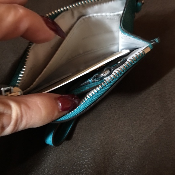 Michael Kors ID wristlet - Picture 3 of 3